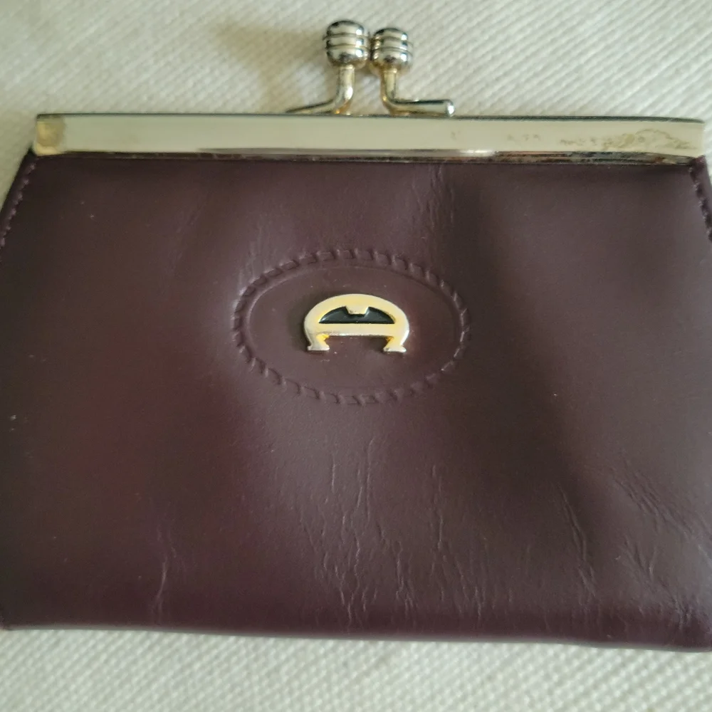 Etienne Aigner Vintage Burgundy Authentic Coin Purse - Picture 12 of 12